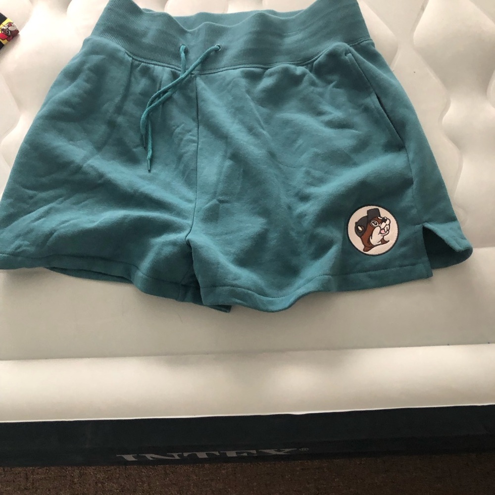 Bucee’s viral shorts